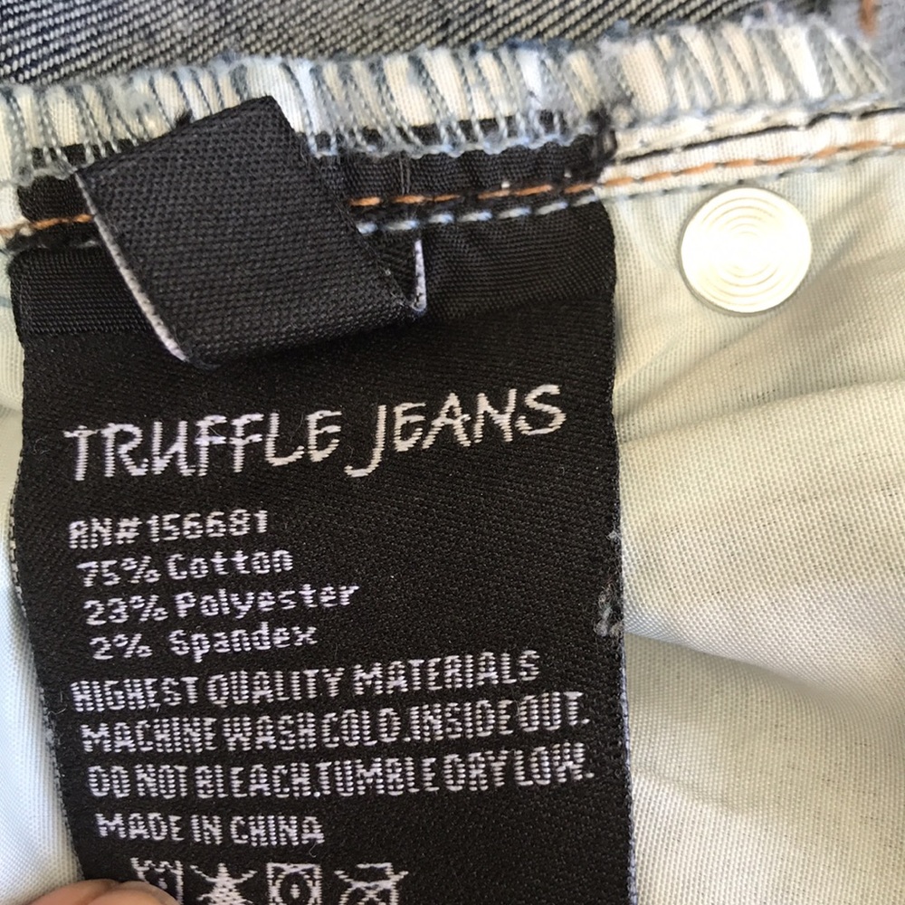 Truffle Jean shorts size 5/26. Seem smaller end - Picture 8 of 12